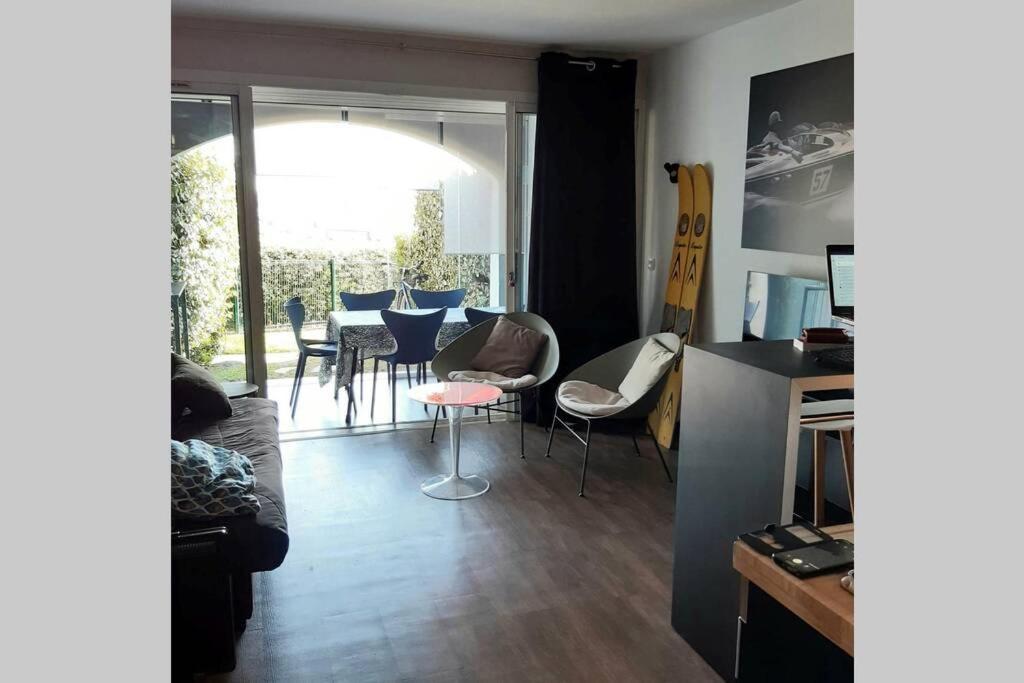 Magnifique Rez De Jardin & Piscine & Bord De Mer Apartamento Six-Fours-les-Plages Exterior foto
